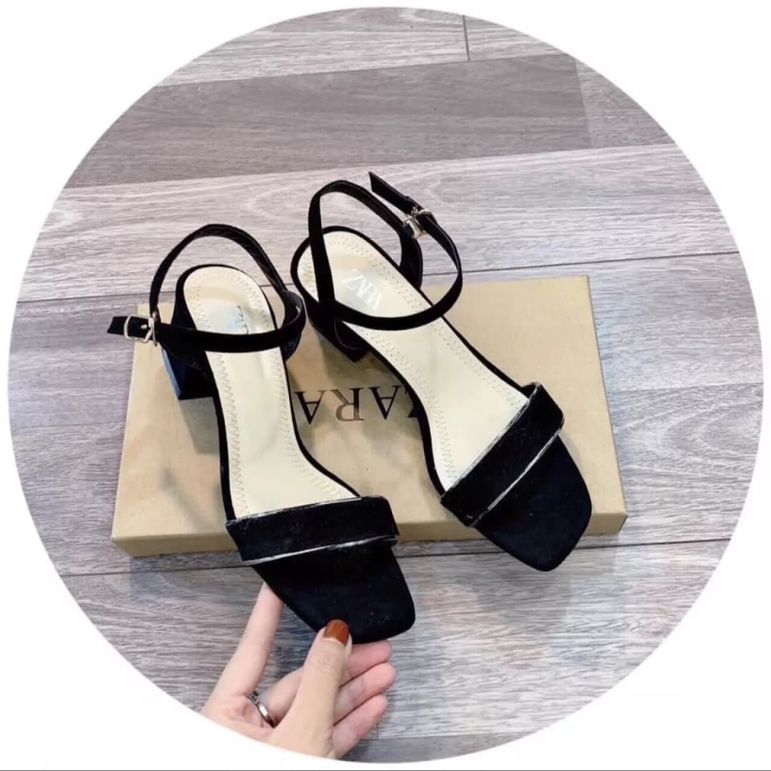 Sandal nữ quai đen đế cao 5 phân cho các nàng hàng đẹp