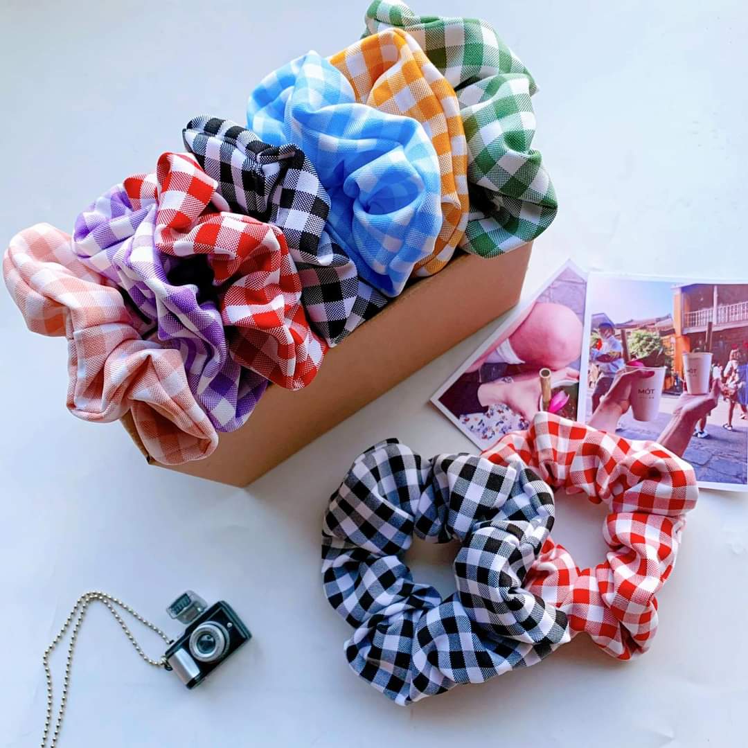 Cột tóc vải Srunchies caro