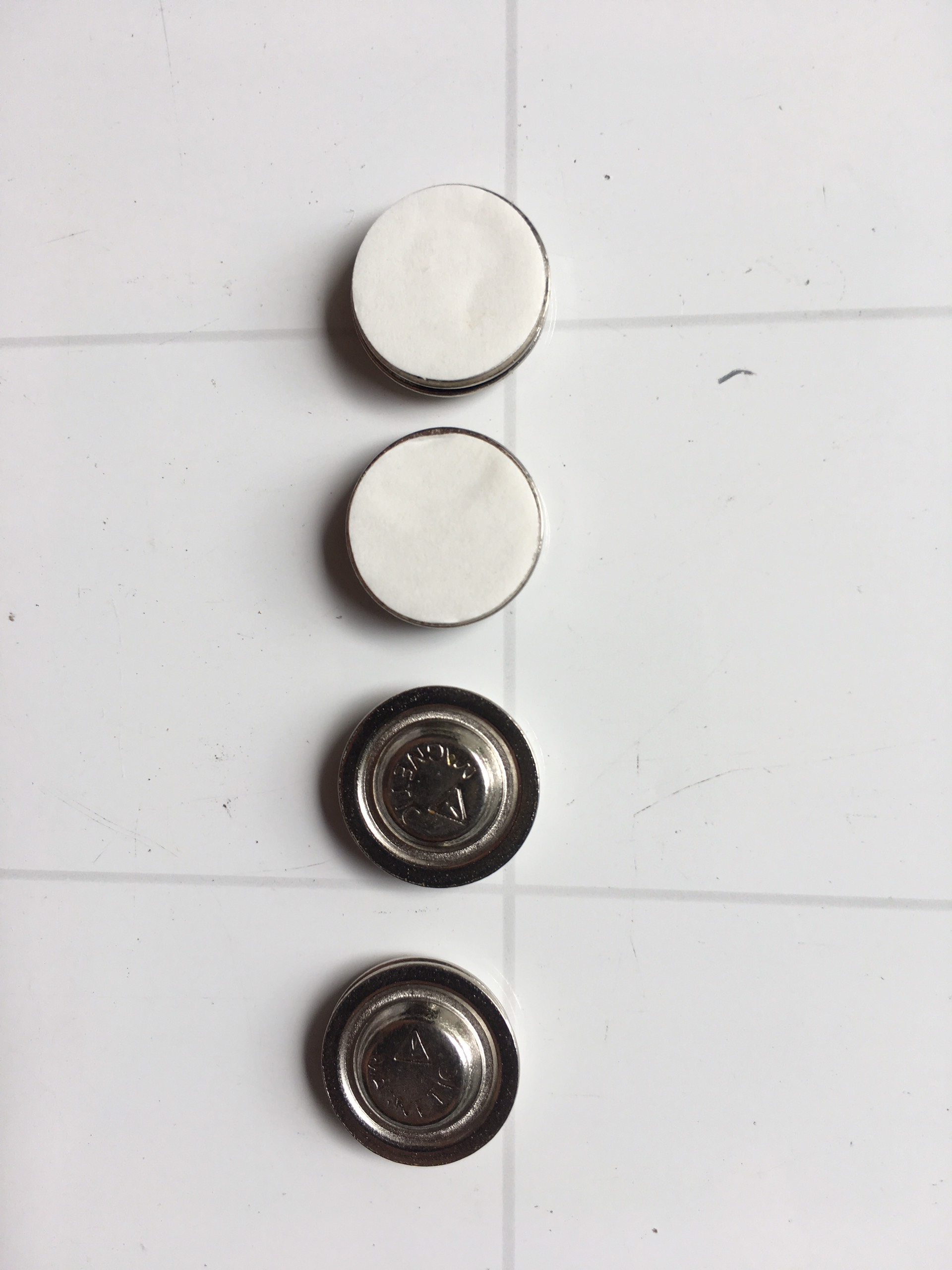 Bộ huy hiệu nam châm lực từ cực mạnh đường kính 18mm