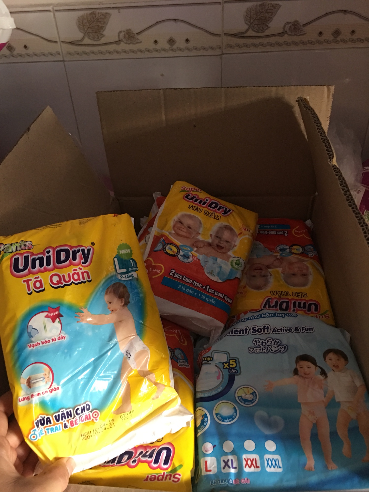 [HCM]Bỉm tã dán unidry size L38