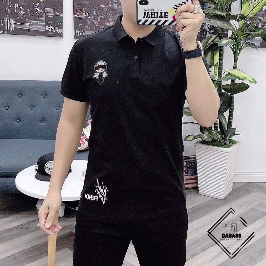 Áo Thun Nam Cổ Trụ Áo Polo Hình Logo Nhỏ Đính Đá Hai Màu Đen Trắng Dễ Phối Đồ Năng Động Hàng Y Hình