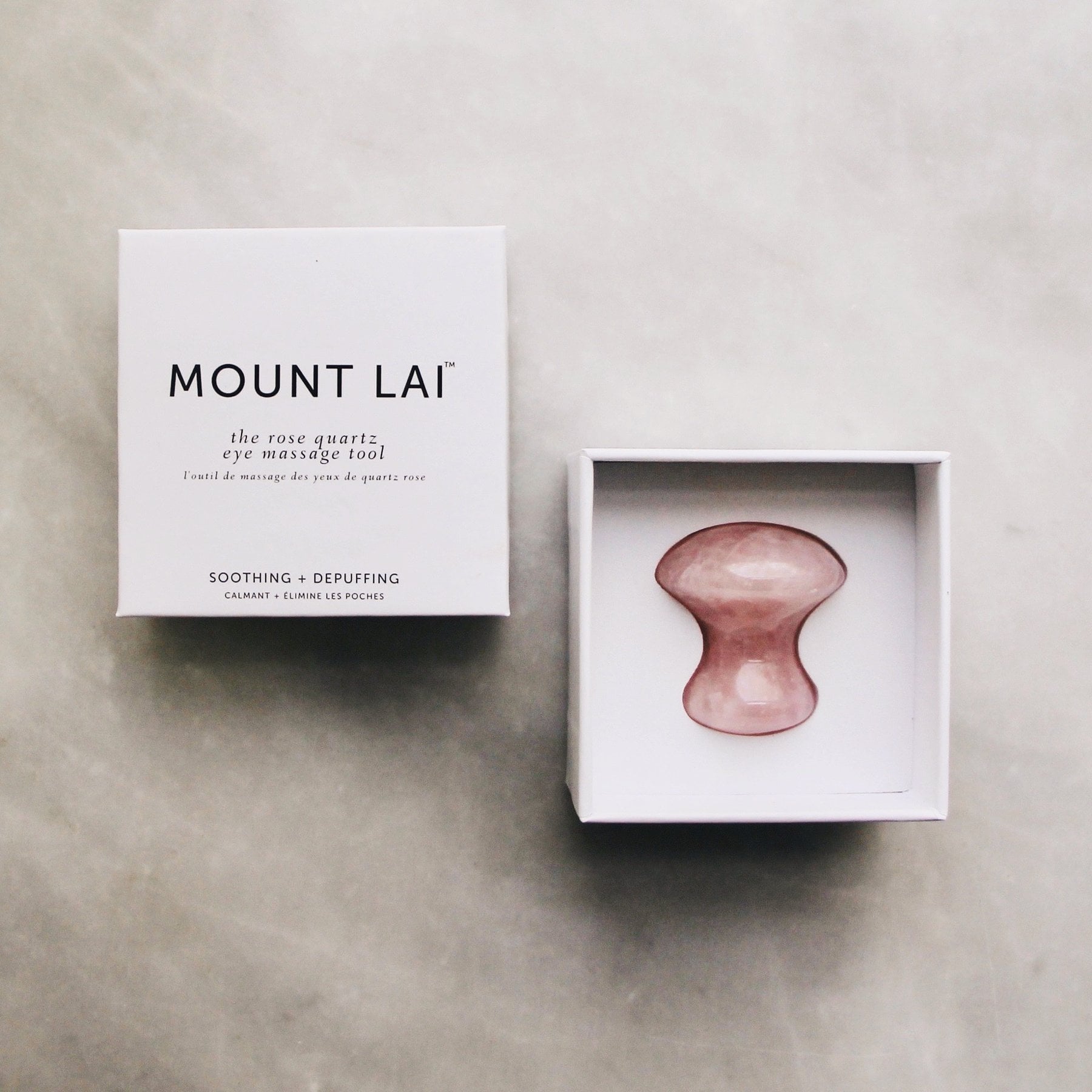 Dụng cụ massage mắt Mount Lai The De-Puffing Rose Quartz Eye Massage Tool