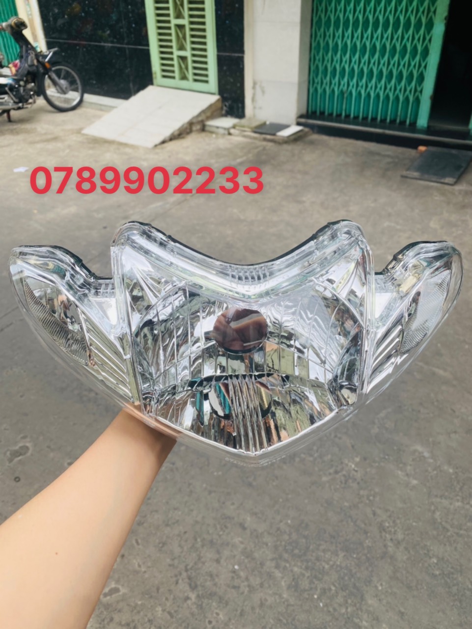 Pha đèn trước xe sirius
