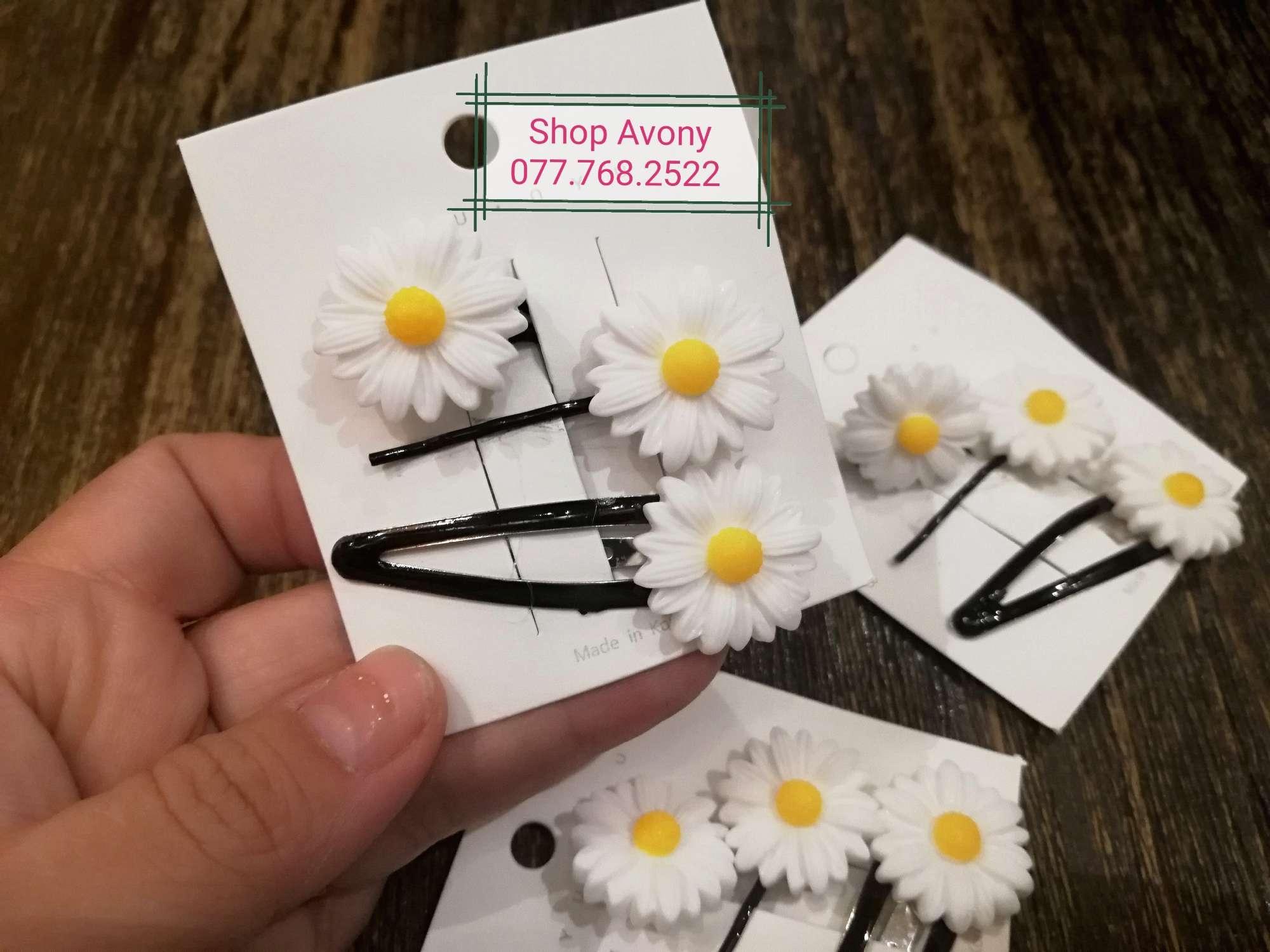 Set kẹp tóc mái và cột tóc cúc họa mi trắng