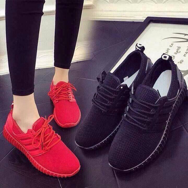 Giày thể thao sneakers nữ chất vải đế cao su dẻo 2 màu đen và đỏ cực hót hít