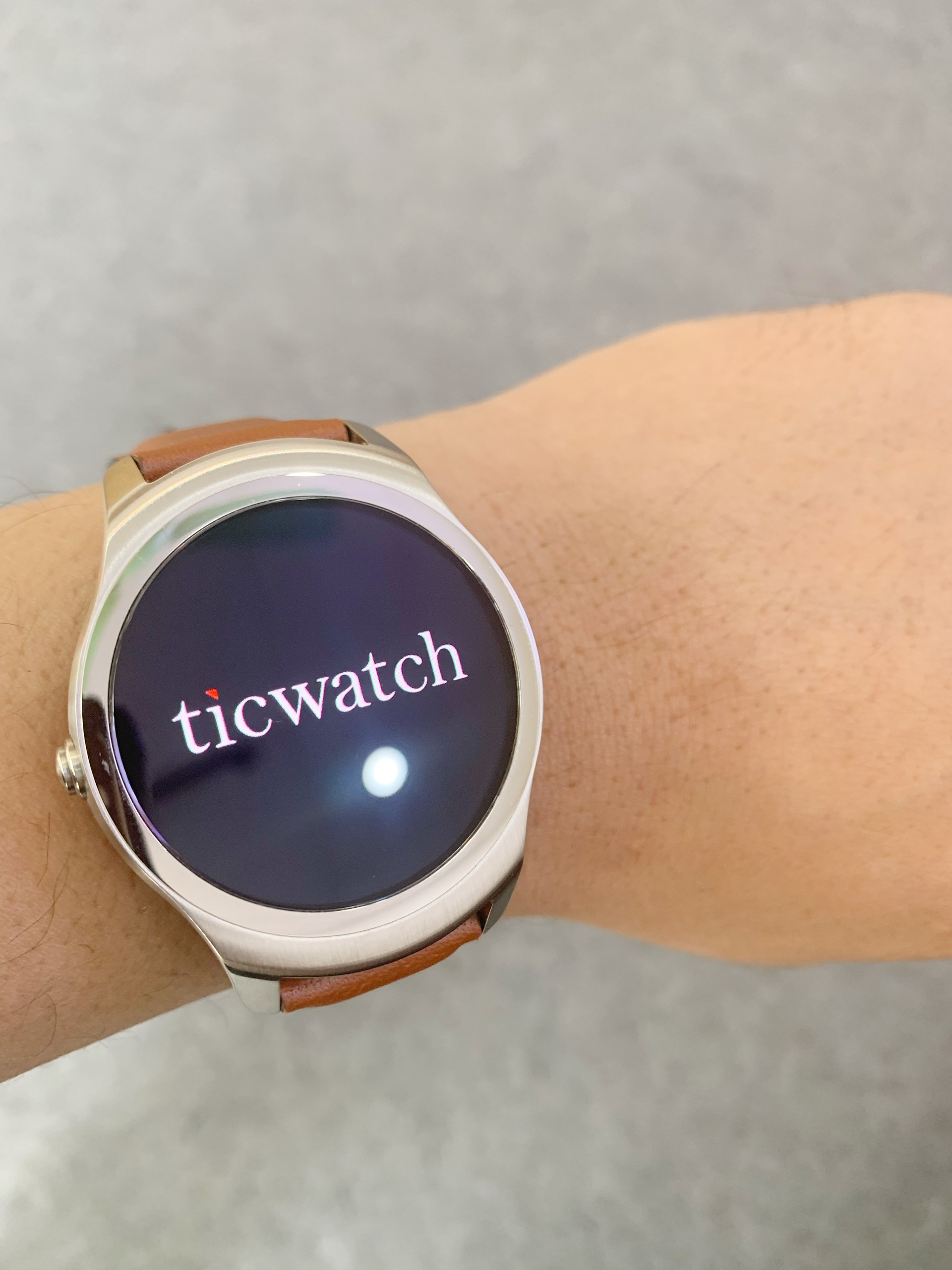 Đồng hồ thông minh Ticwatch 2 Classic