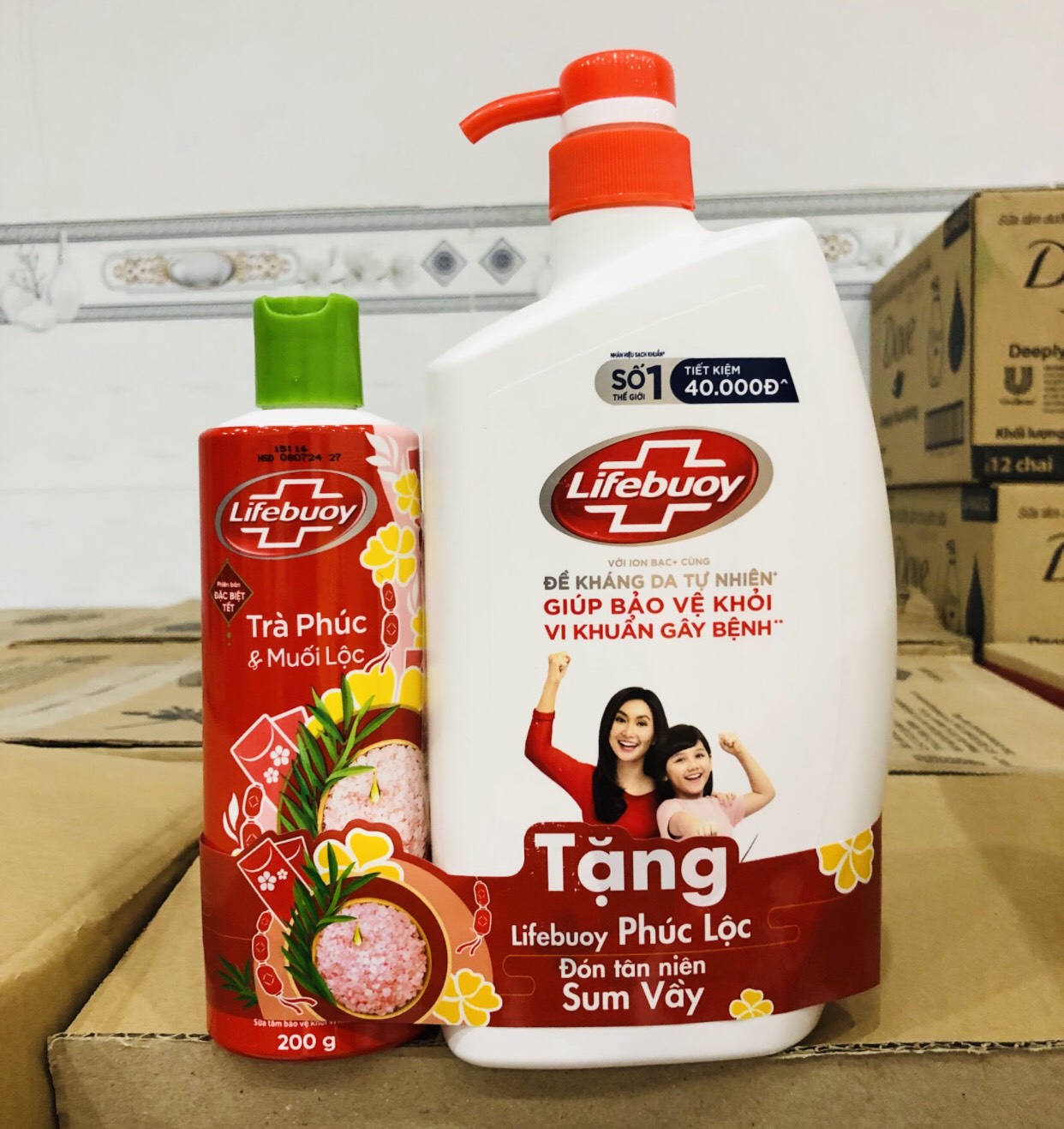 Sữa tắm kháng khuẩn Lifebuoy Bảo vệ vượt trội đỏ chai 850g TẶNG sữa tắm 200g