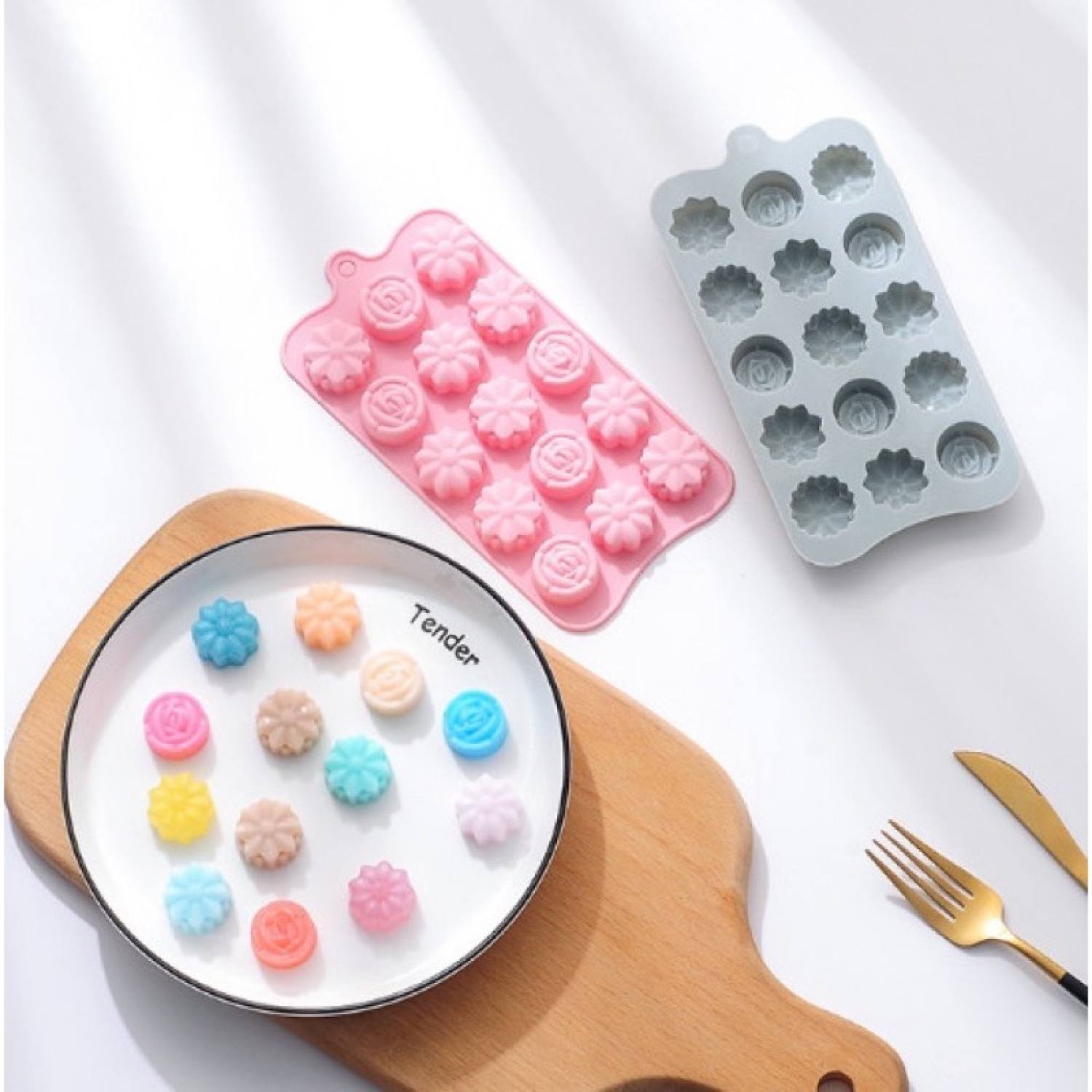 Khuôn silicon đổ sô cô la/ thạch/ kẹo dẻo hình hoa hỗn hợp