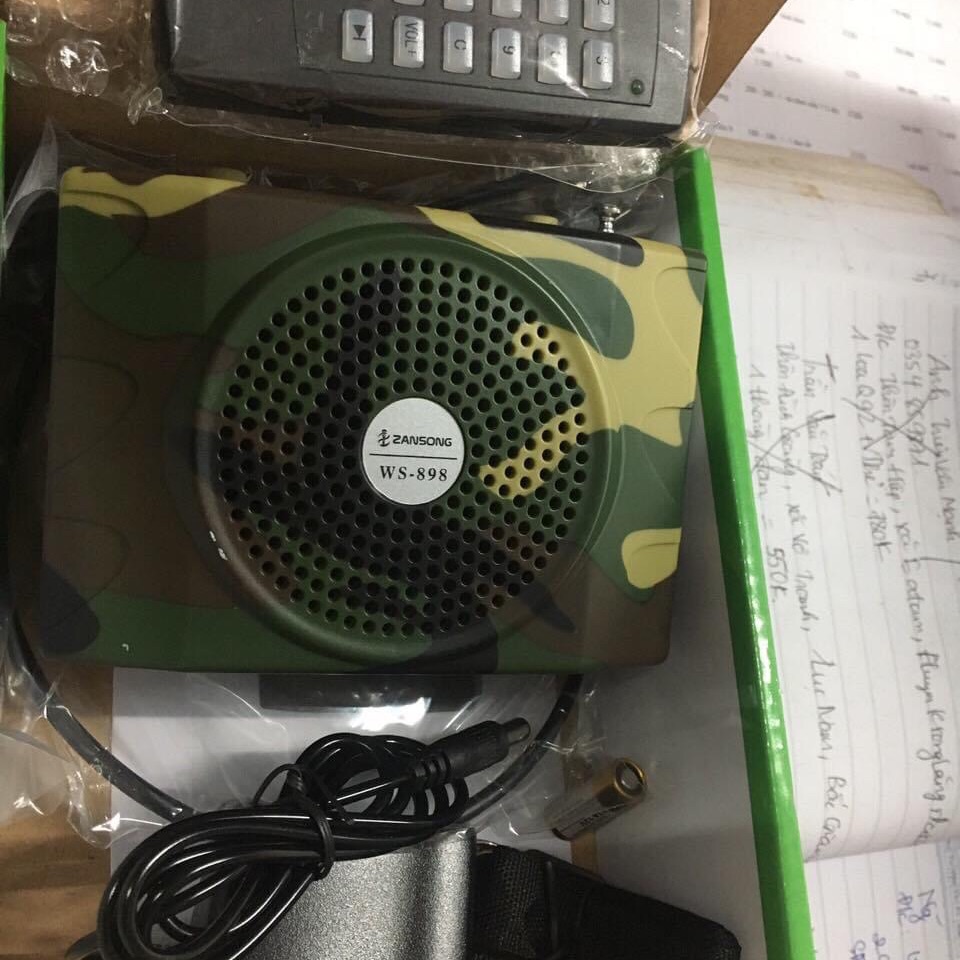 Loa ws 998 điều khiển từ xa cách 200m . Âm thanh chuẩn tốt và giọng âm ngọt . Thẻ đủ tiếng các loại chim .bộ bao gồm loa , túi đựng loa ,tai nghe , cục sạc, điều khiển .bảo hành 6 tháng