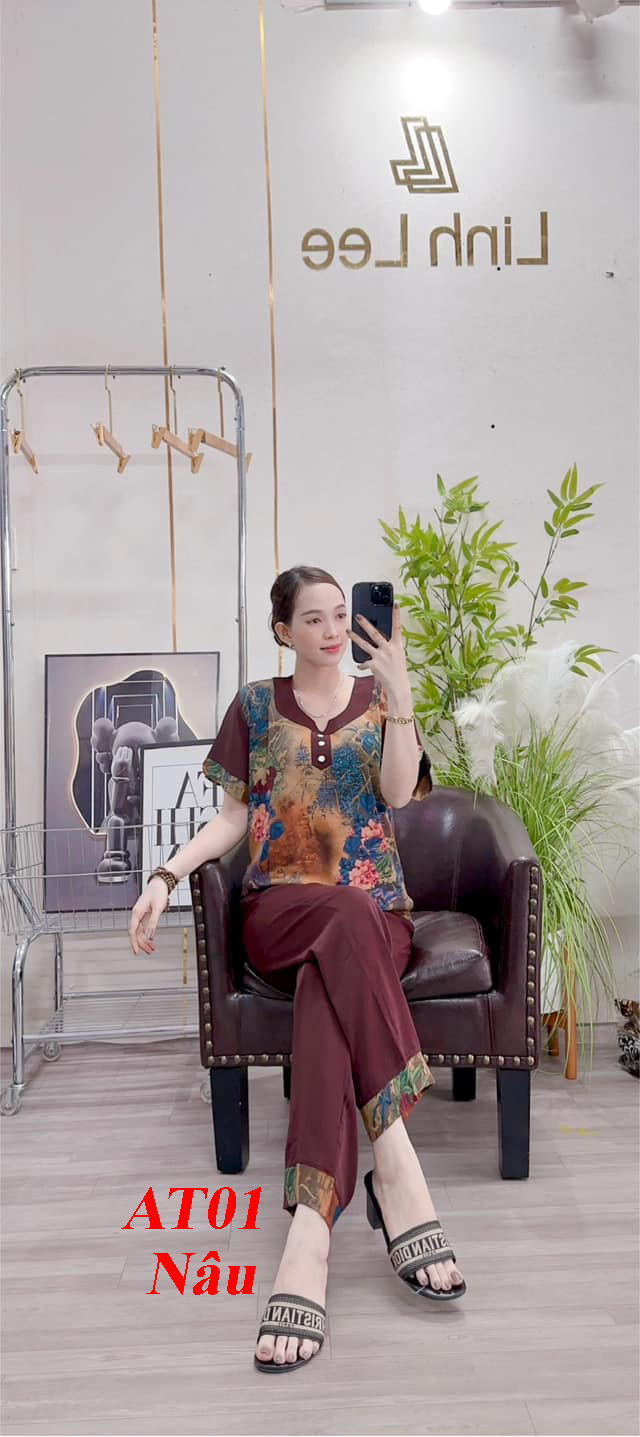 Đồ Bộ Trung Niên Cho Mẹ - Chất Lụa Mát - Co Giãn Nhẹ - Họa Tiết In Hoa - Đủ size 42-87kg - 7 Màu: Xanh Cổ Vit, Đen, Tím, Đỏ, Cafe Sữa, Nâu, Xanh Lá Mạ