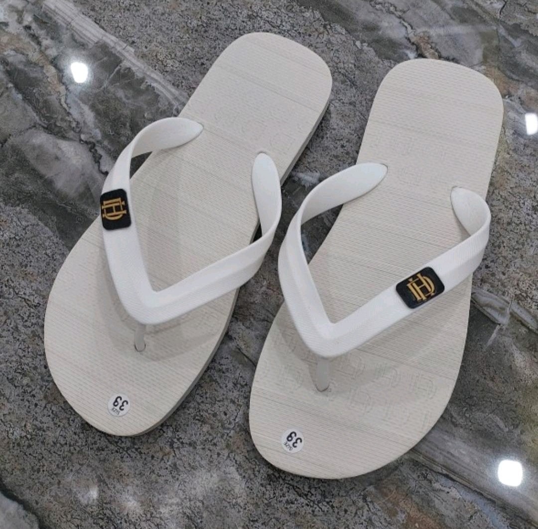 dép xỏ ngón nam HD, dép kẹp nam, chất liệu cao su ép, mềm, dẻo, mang êm chân, siêu bền, size từ 38-43.