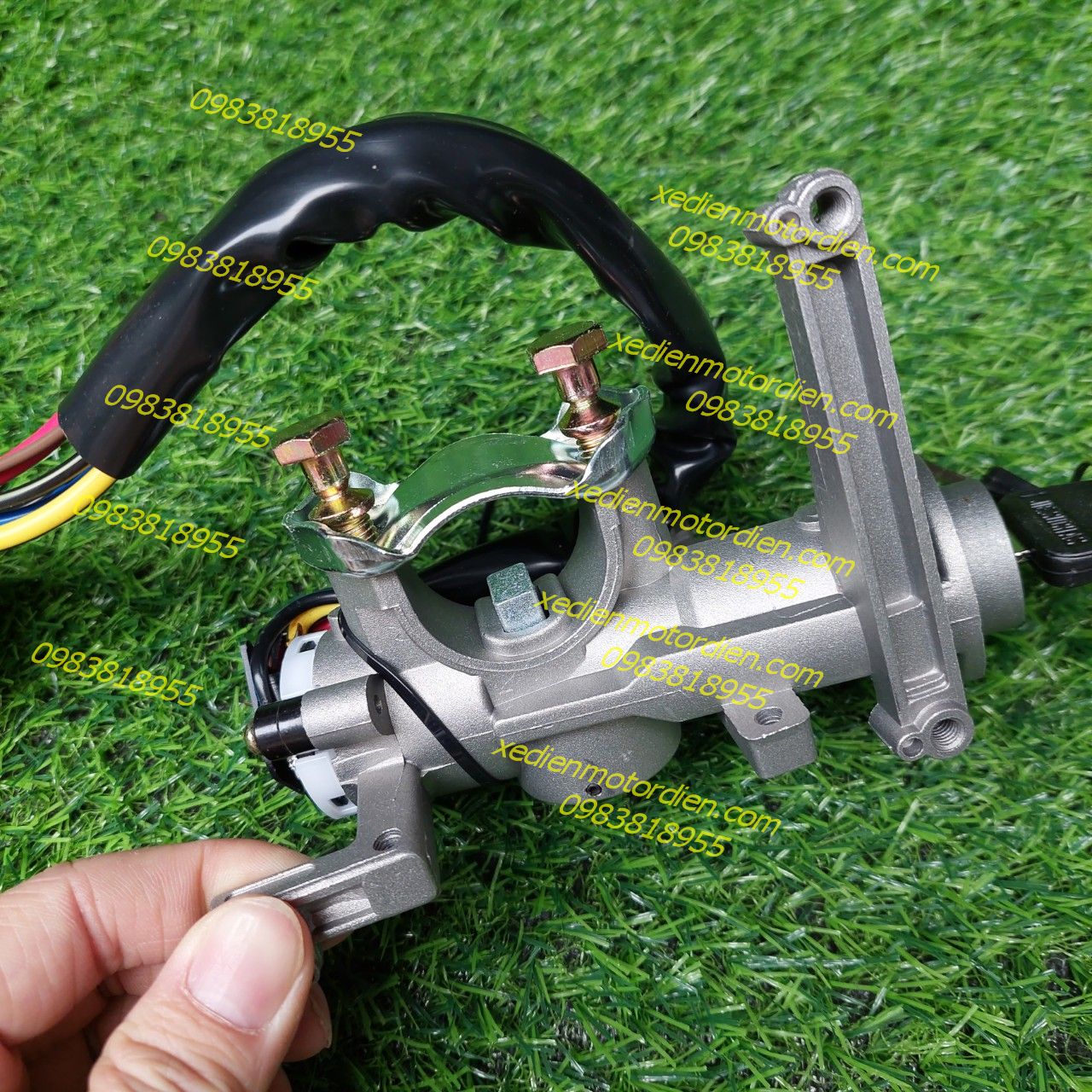 Ổ khóa - cụm ổ khóa của hệ thống lái khóa cổ khóa cả vô lăng