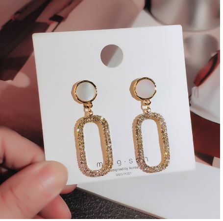 Bông tai thời trang cá tính cho nữ