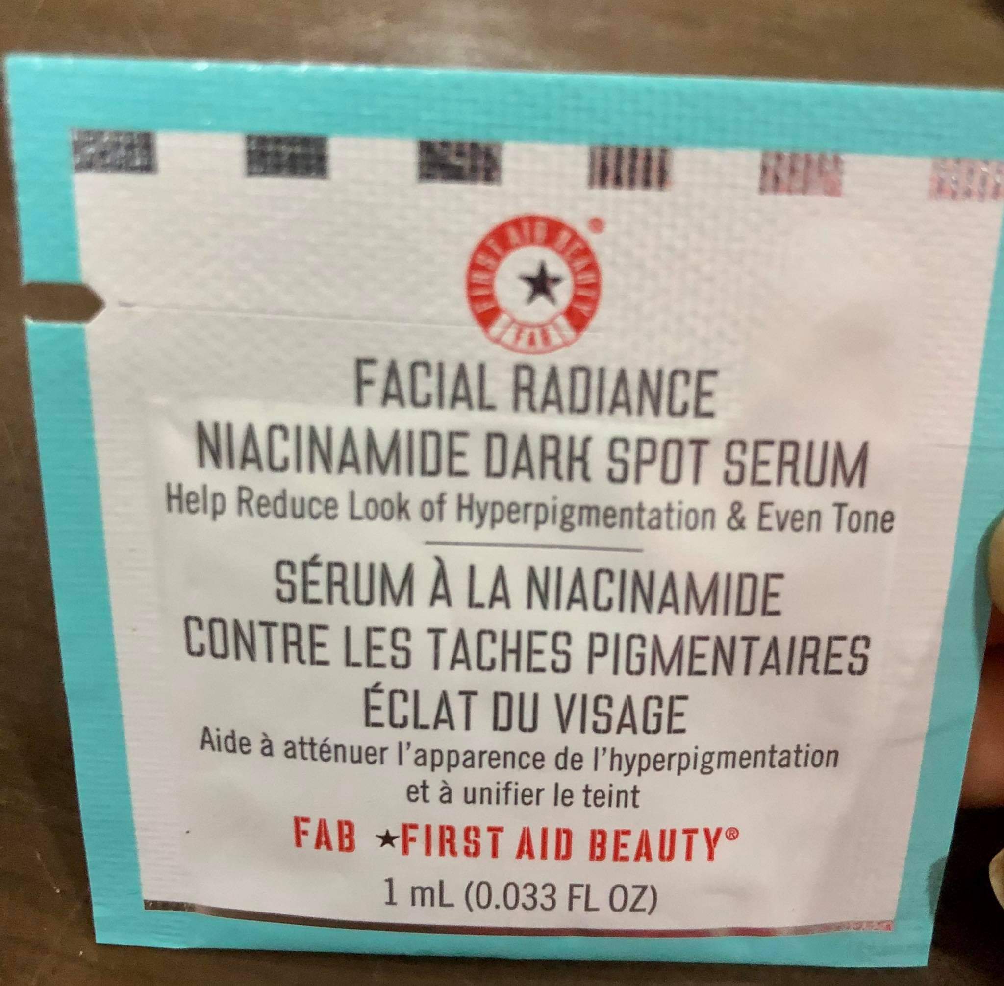 Sample serum sáng da mờ nám First Aid Beauty Facial Radiance Niacinamide Dark Spot Serum 1ml