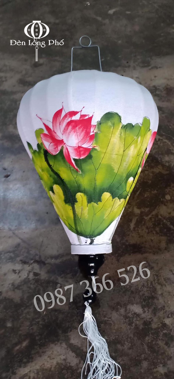 Đèn lồng Hội An vẽ hoa sen  size 30 cm
