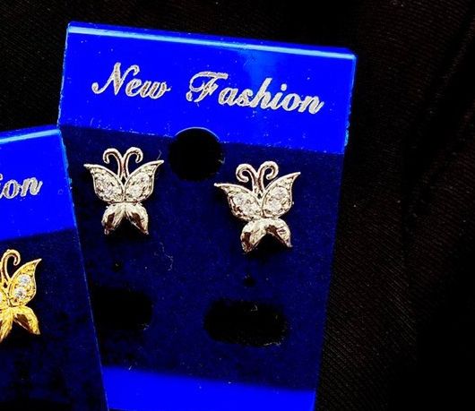 Bông tai nữ vàng bạc bướm nhỏ đính đá thời trang Hàn Quốc | Khuyên tai cao cấp - BT982210 JURI - Phù hợp với mọi lứa tuổi - Dùng Đi Tiệc, Đi Chơi Vô Cùng Sang Chảnh