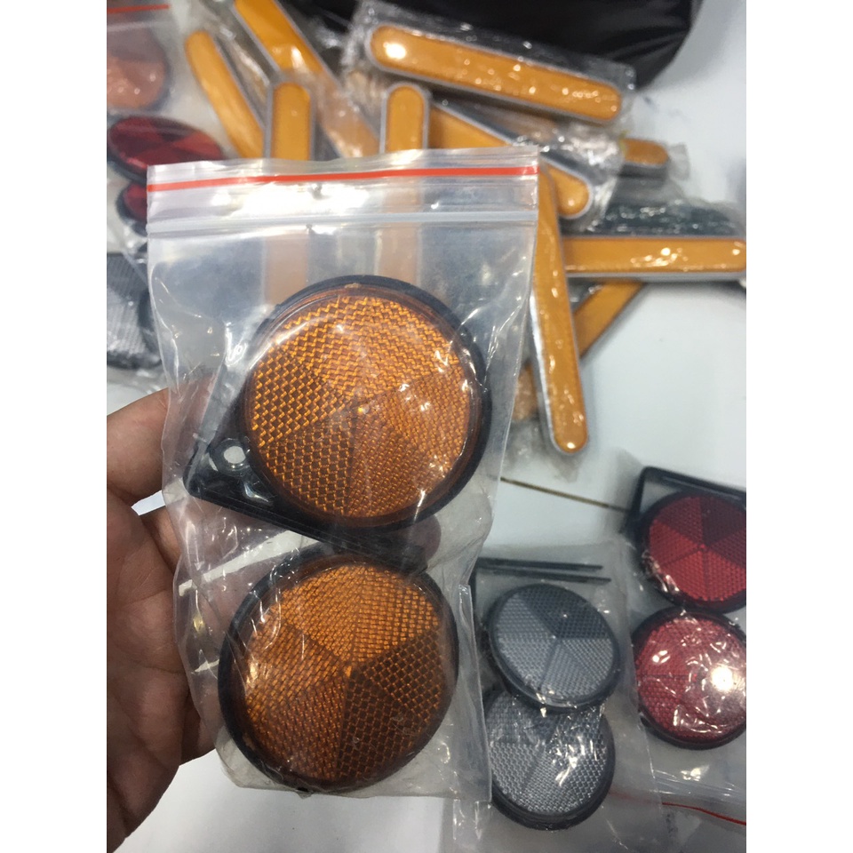 Mắt mèo phản quang full ốc pát trước sau , dán phuộc cho mọi loại xe lắp đặt như Zin