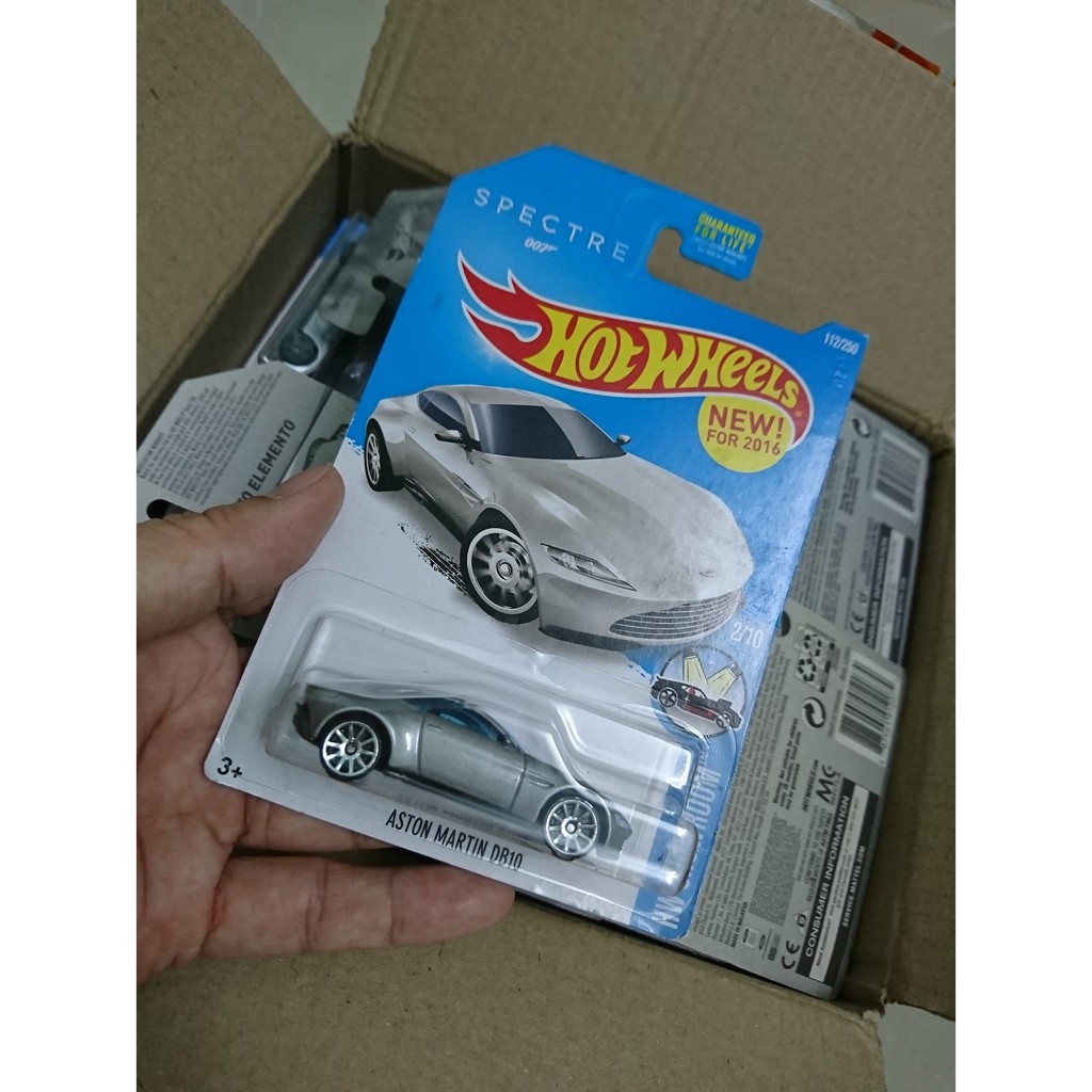 Xe Hotwheels Aston Martin Db10 (Series Phim 007)