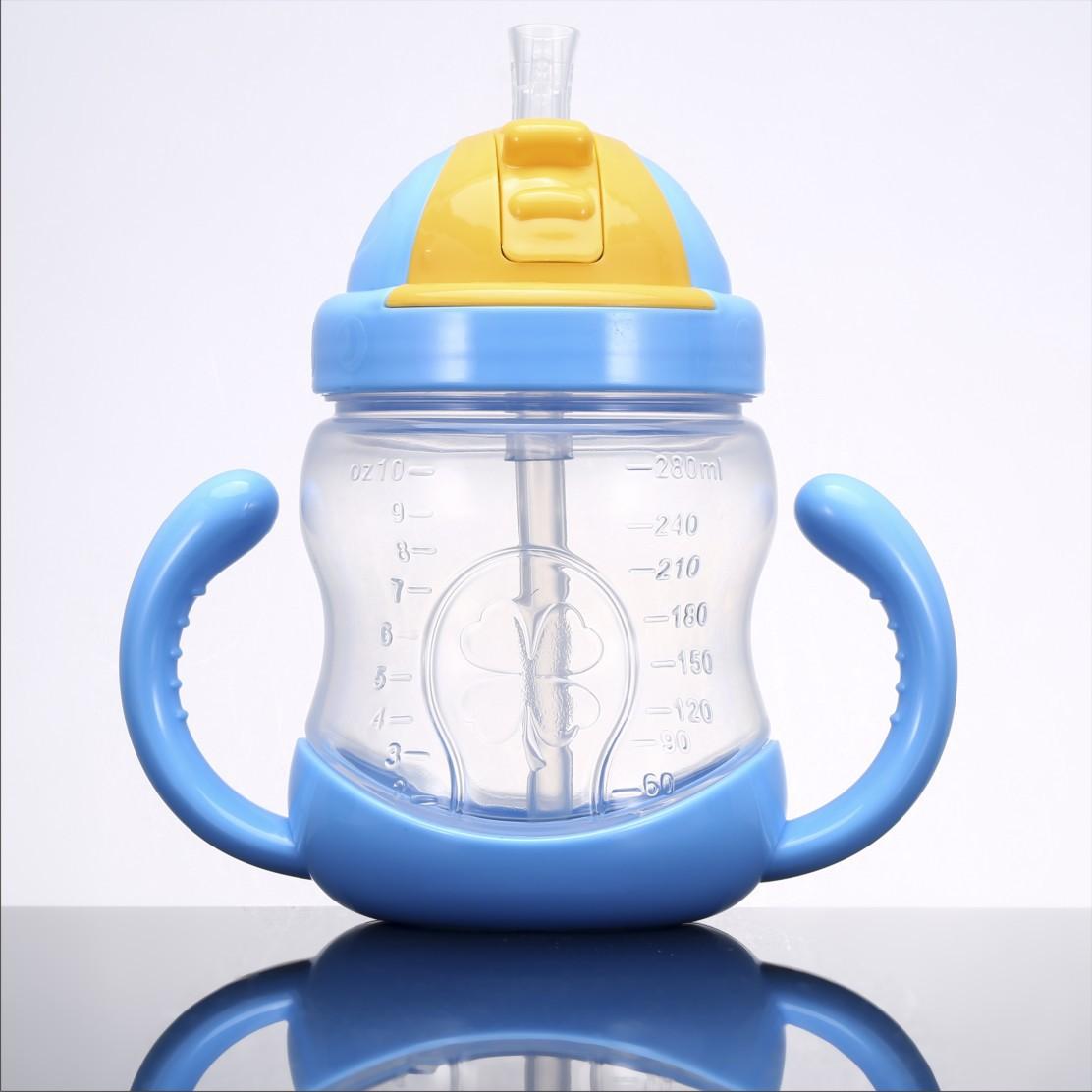 Bình uống nước chống đổ chông sặc cho bé