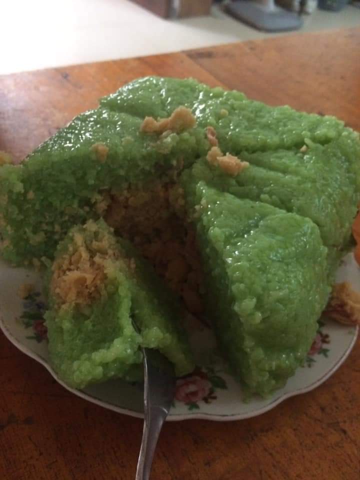 Bánh Chưng nếp cái hoa vàng nhân thịt lợn ba chỉ đậu xanh.Đặc Sản miền Bắc Việt Nam dịp Tết Nguyên Đán dẻo hơn dai hơn thơm hơn ăn chay thực dưỡng ăn ngon yoga cán bộ phật tử Bánh chưng thịt bánh chưng chay bánh chưng bánh tét