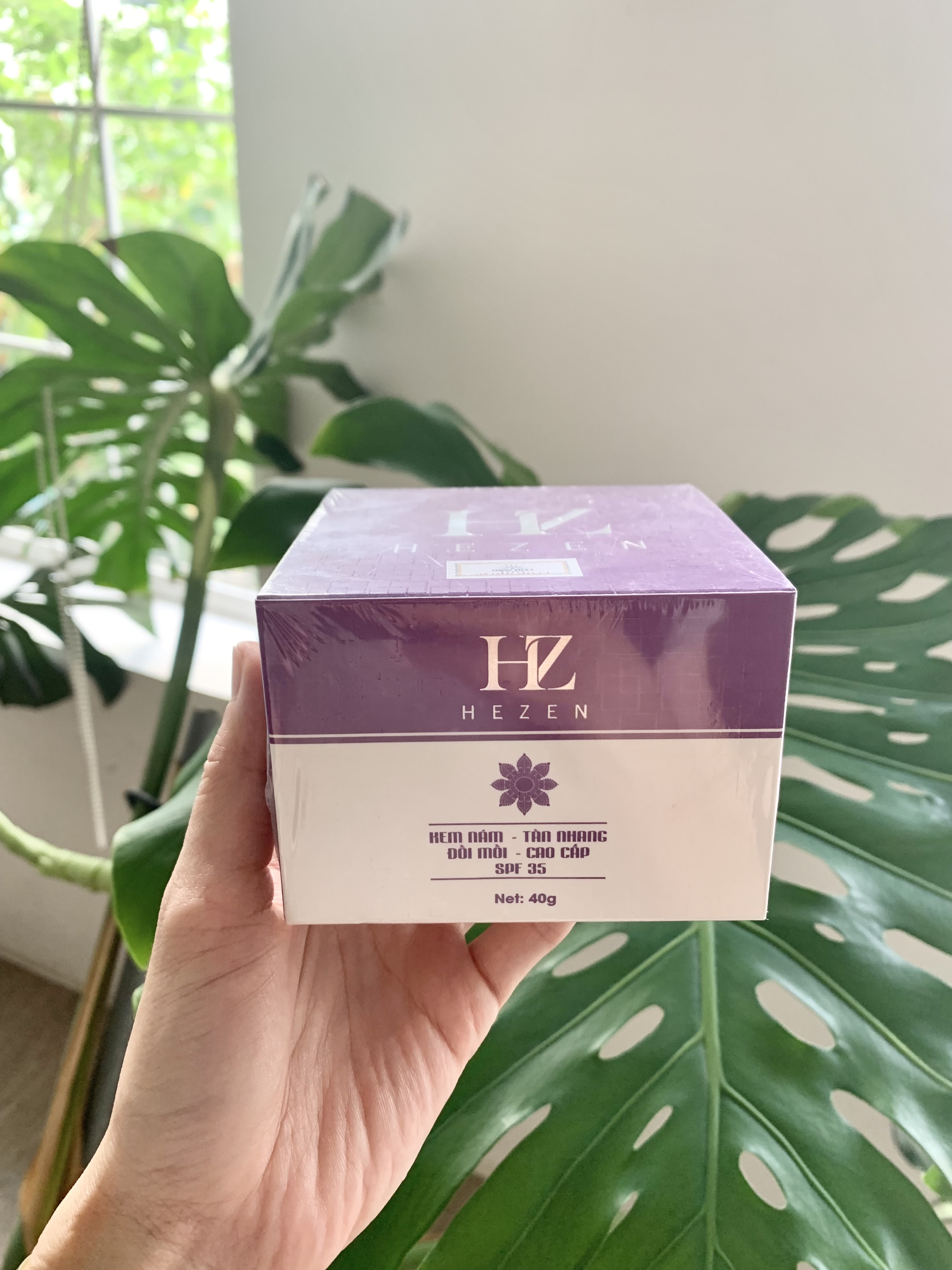 KEM HEZEN NÁM TÀN NHANG ĐỒI MỒI CAO CẤP SPF35 40GR