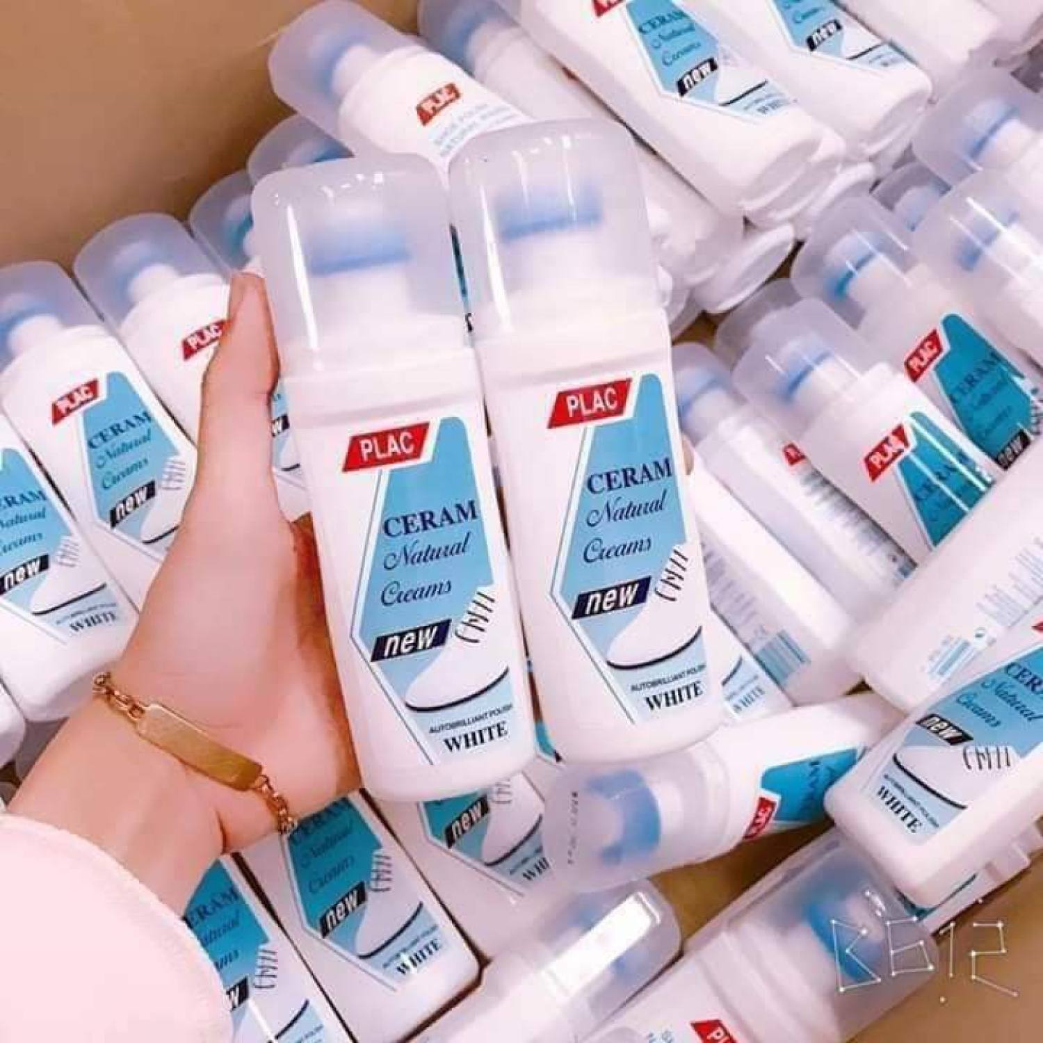 Tẩy trắng giày plac - thần thánh- lg01