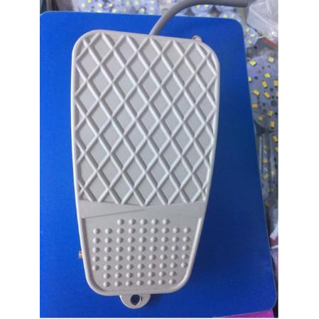 Bàn đạp công tắc foot switch FS-3 10A-220VAC bằng thép