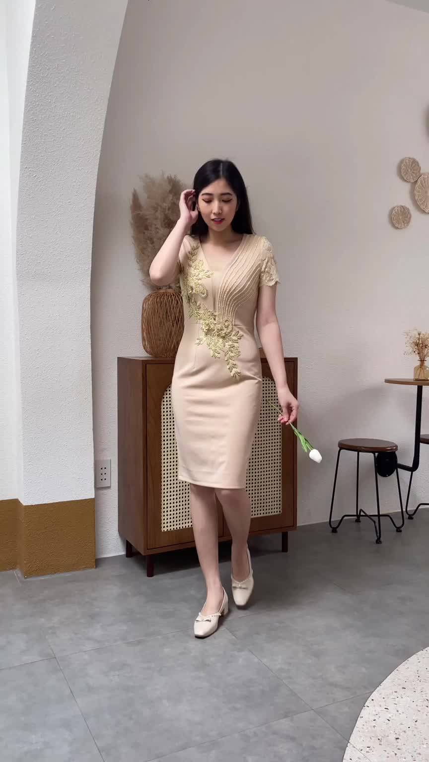 Váy - đầm trung niên thiết kế dự tiệc sang trọng