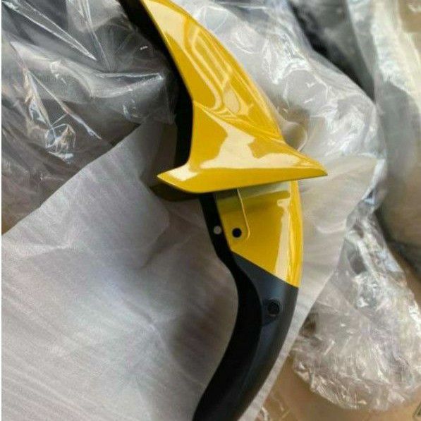 Dè chắn bùn trước xe Exciter 2010 màu vàng zin chính hãng