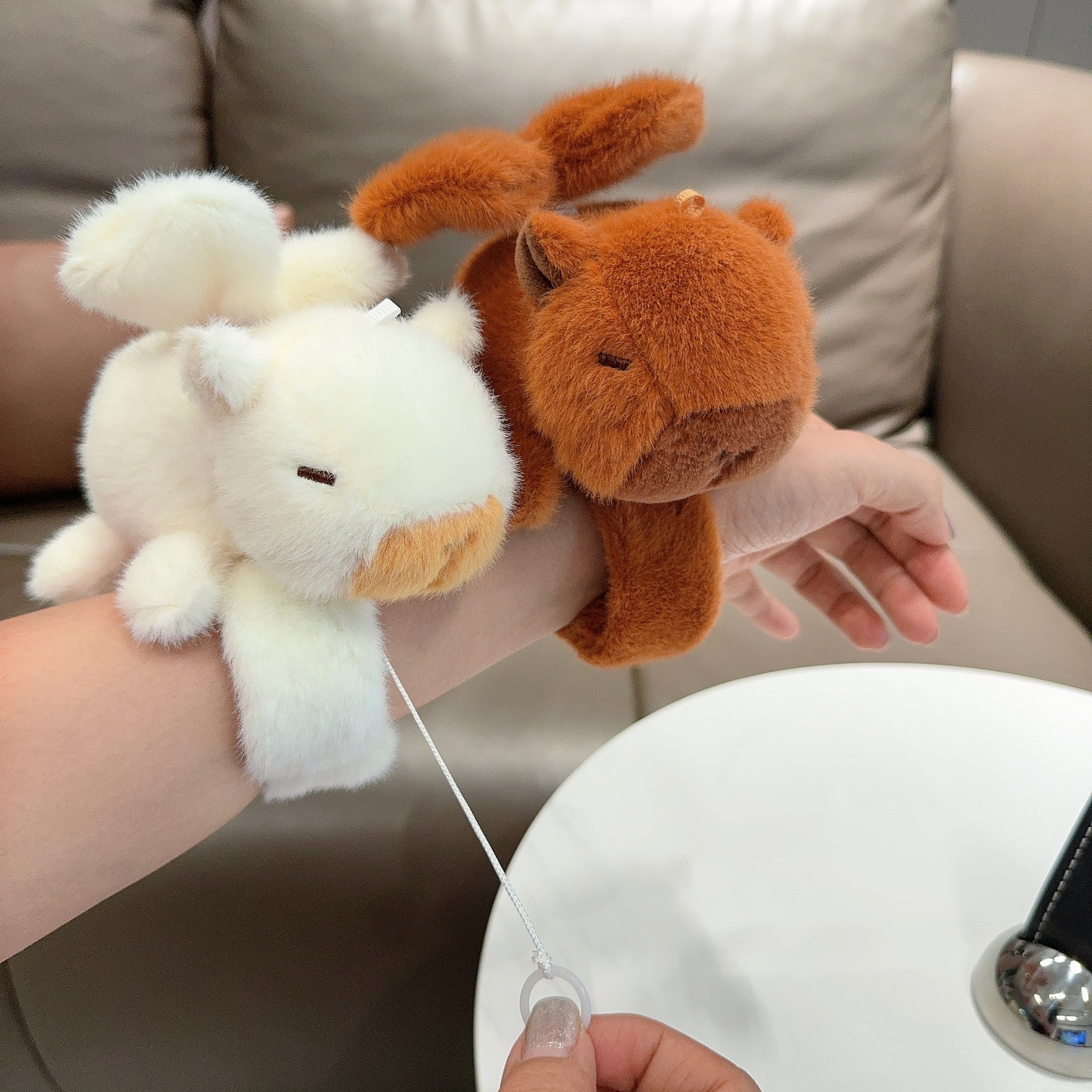 💕SẴN KHO💕 MÓC KHOÁ Vòng tay chuột lang capybara gấu bông đập tay siêu hot quẫy cánh vẫy đuôi vui nhộn phụ kiện treo xe