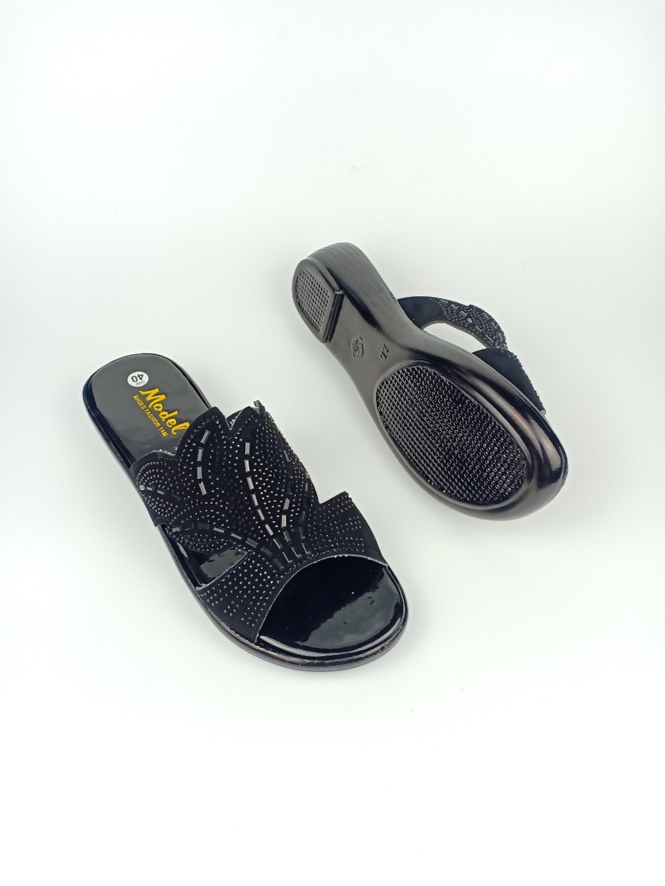 Dép nữ trung niên quai đá hình chiếc lá có size lớn 40-43