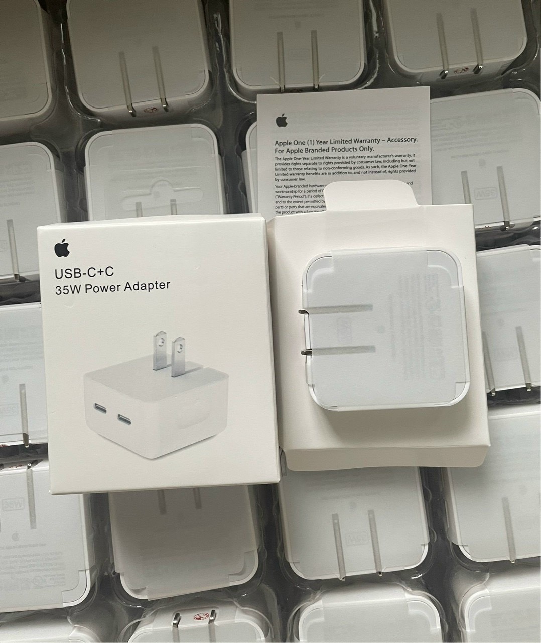 Củ sạc kèm cáp sạc 35w dual type-c củ sạc 2 cổng type-c 35w củ sạc 2 cổng type-c 35w củ sạc nhanh 35w chất lượng, giá tốt 12/2022 sạc nhanh 35w giá tốt t12/2022 adapter sạc dual type c 35w trắng