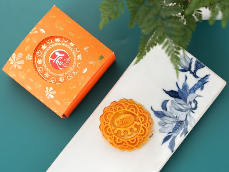 Bánh trung thu kinh đô lava trứng muối hộp sang trọng - bánh trung thu mini healthy vỏ vàng giòn sần sật trong miệng, trứng muối tan chảy rất ngon - shop bátbao food