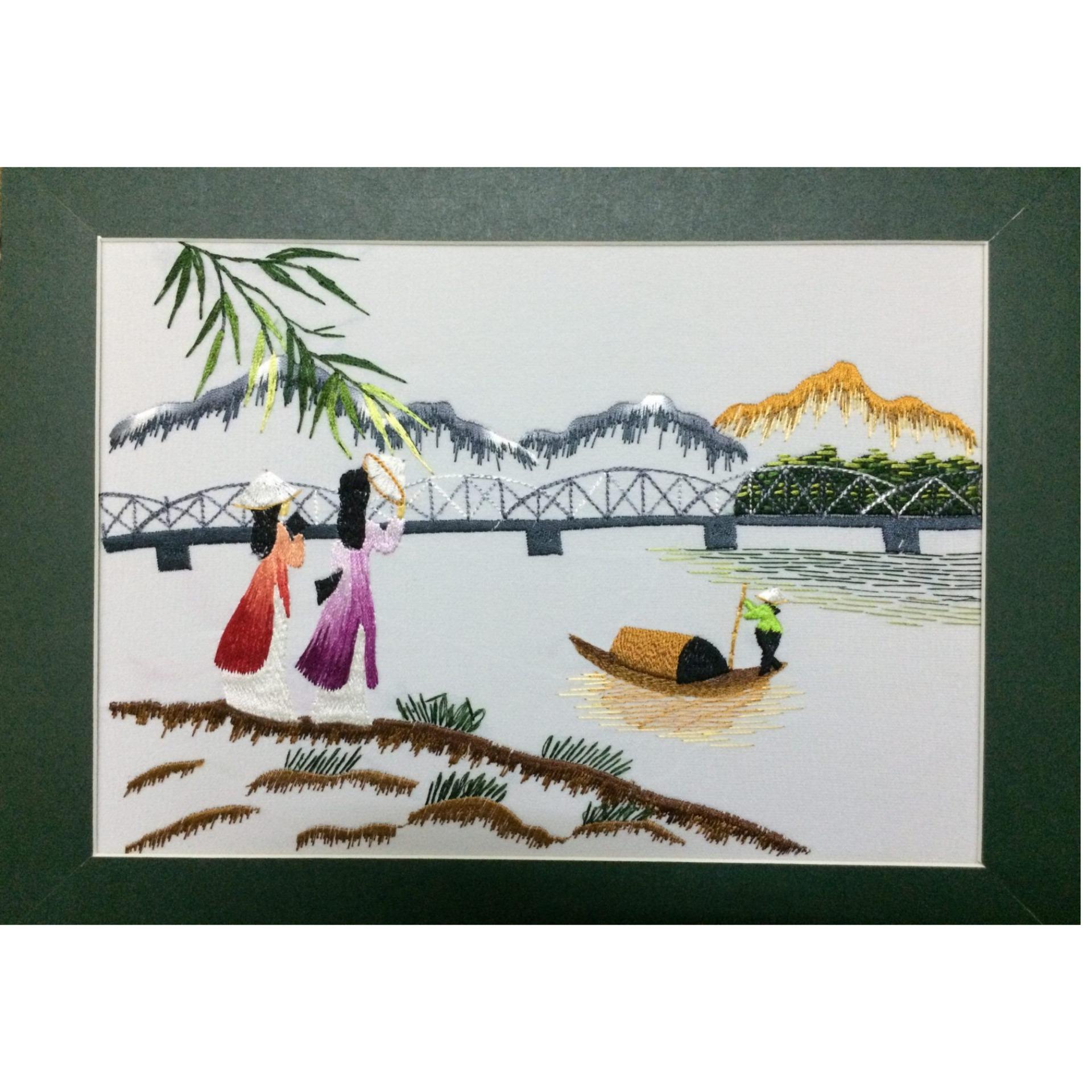 Tranh thêu tay cầu tràng tiền 20 x 25cm ctt002
