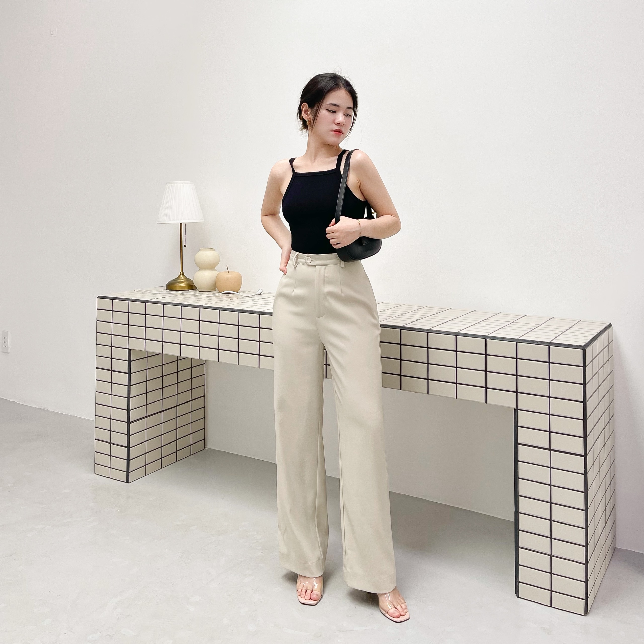 Zareen | quần tây ống suông trs21 kem