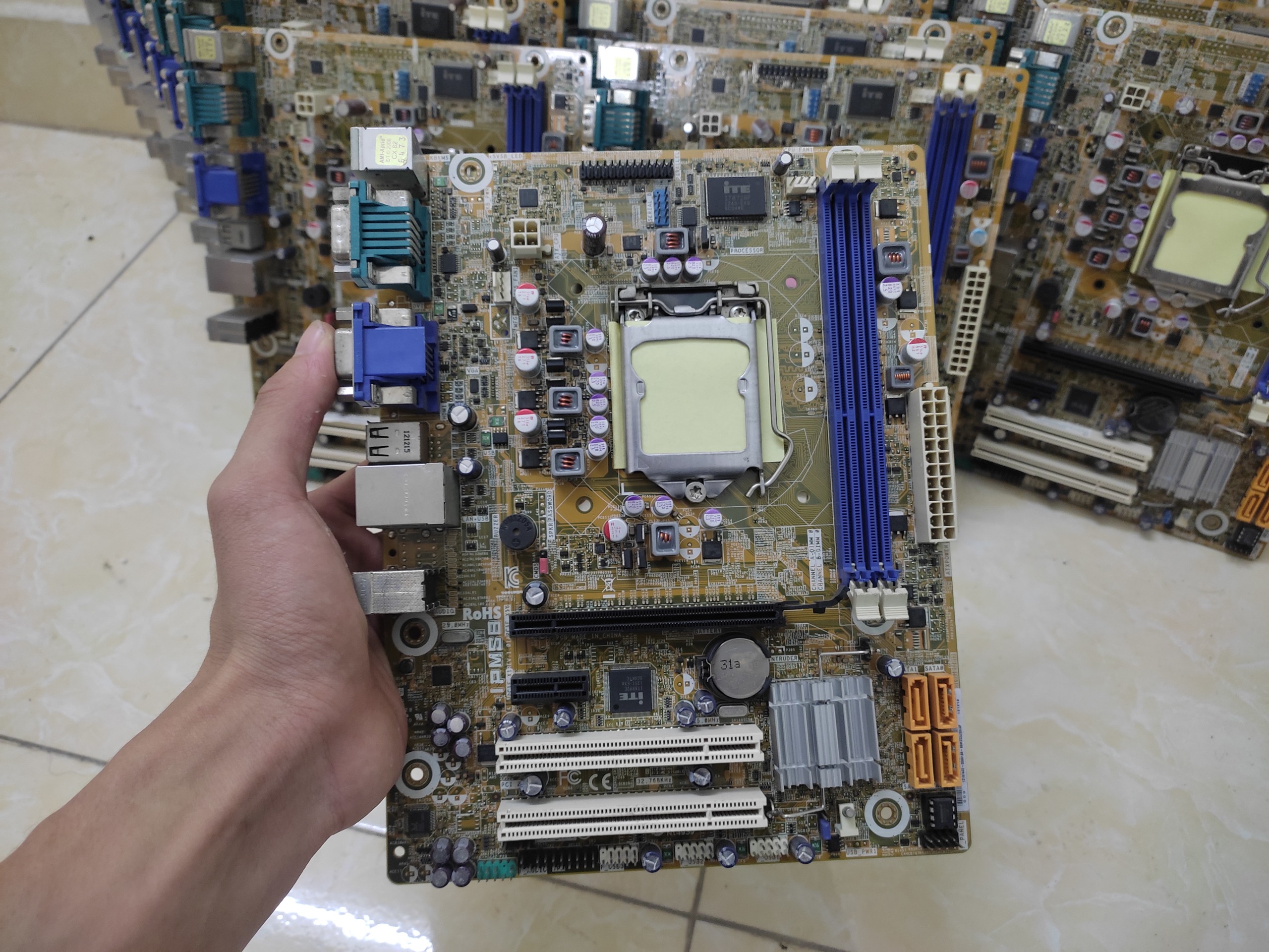 H61 pegatron nguyên bản-like new- chạy cực ổn định