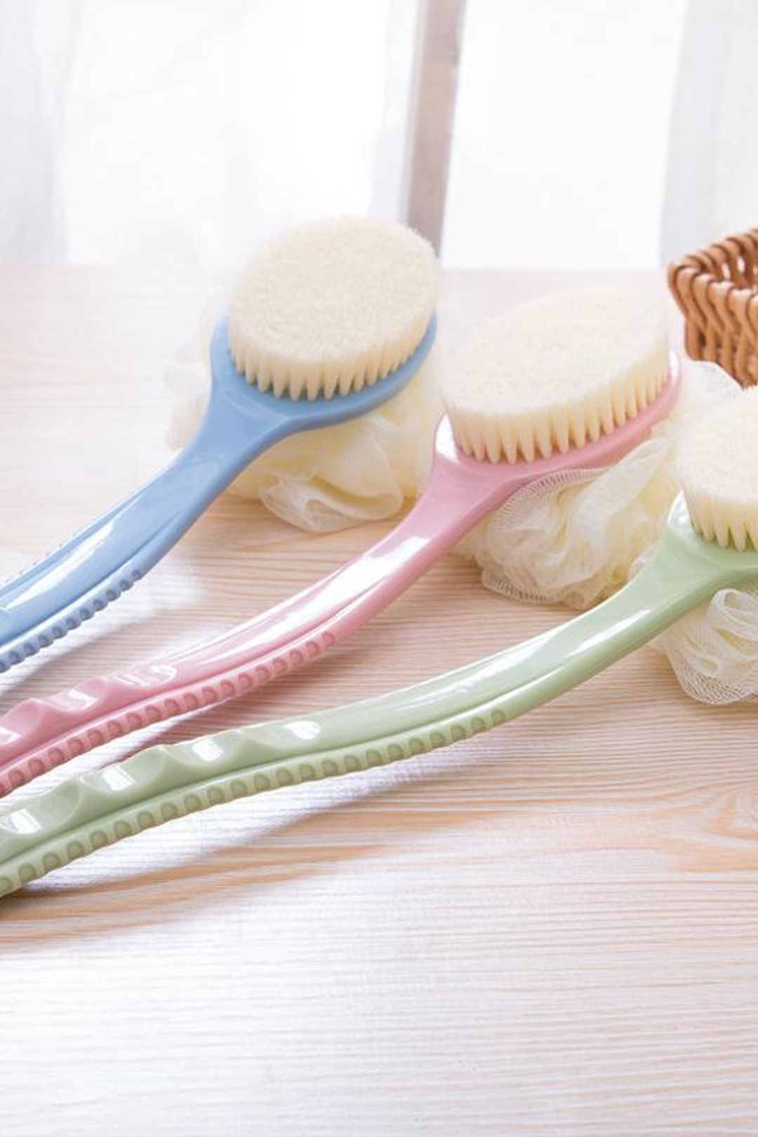 Combo 5 Cây cọ lưng, chà lưng 2 mặt kèm bông tắm cán dài cầm tay