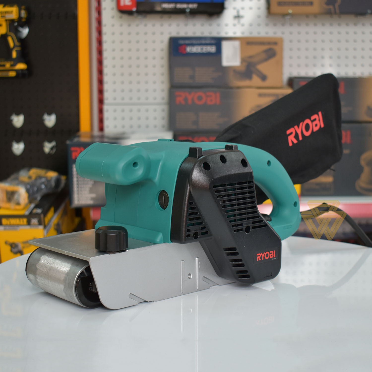 Máy chà nhám tăng 1150w ryobi be-4240