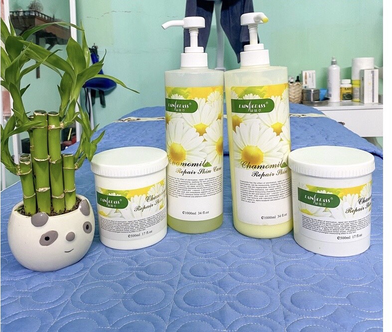 Bộ chăm sóc da mặt hoa cúc 4 sản phẩm sữa rửa mặt, tẩy da chết, kem massage, nước hoa hồng
