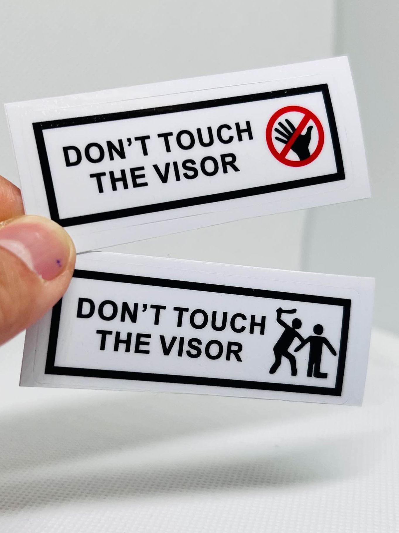 Tem decal sticker cảnh báo dán xe máy, mũ bảo hiểm, xe điện