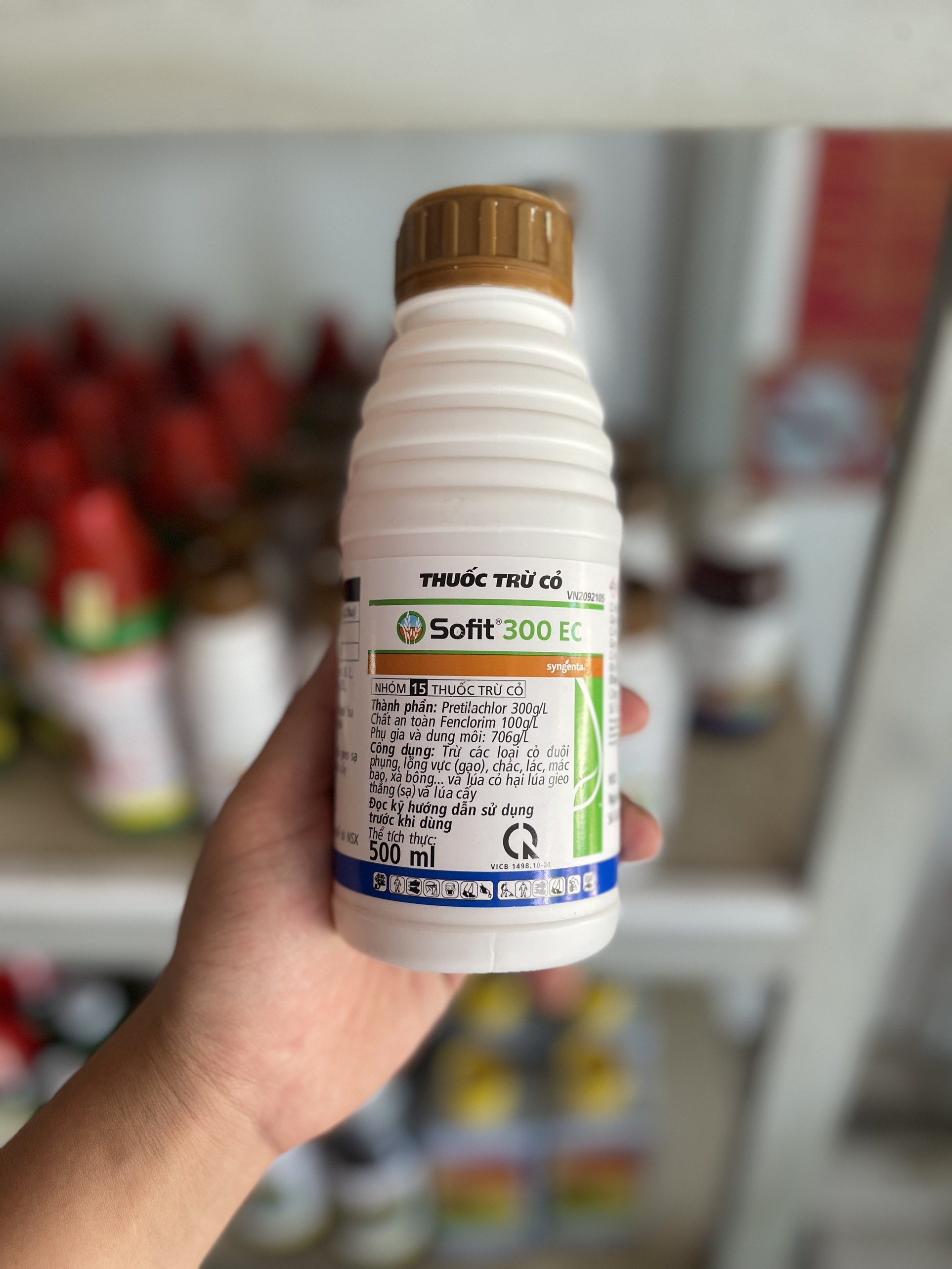 Sofit 300EC – Thuốc trừ cỏ tiền nảy mầm chính hãng Syngenta 500ml