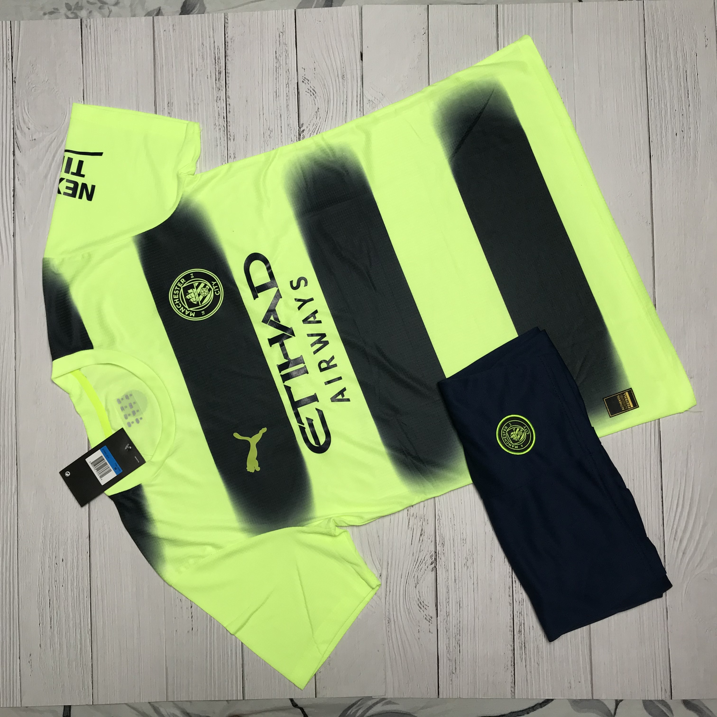 Áo bóng đá-Áo Đá Banh Câu Lạc Bộ Manchester City-Màu XAnh- Mùa Giải Mới-Chất Polyester Thái Cao Cấp