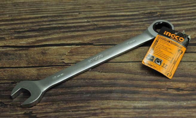 17mm cờ lê vòng miệng tự động ingco hcspar171