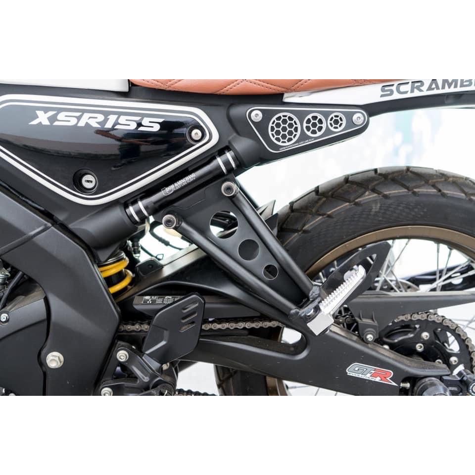 ỐP HÔNG GÁC CHÂN SAU YAMAHA XSR155 PHONG CÁCH CROSS TRACKER