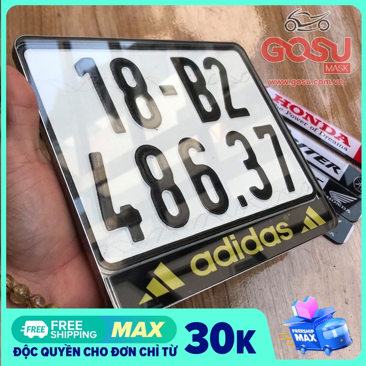 Khung biển số xe máy trang trí có cờ