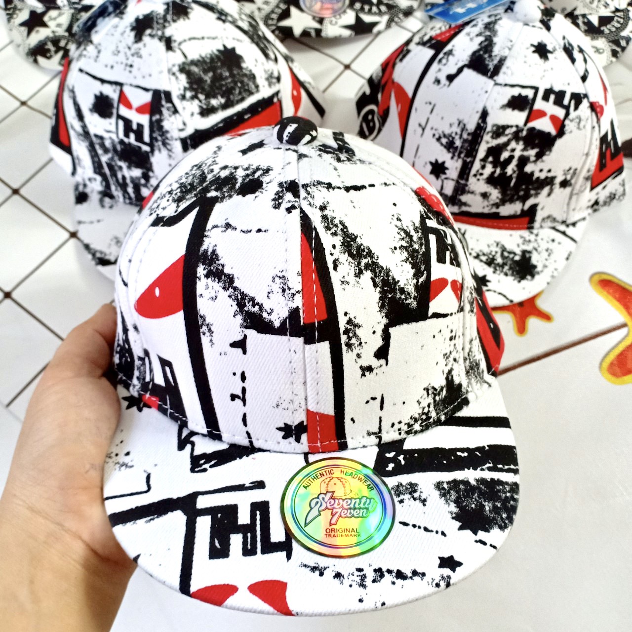 MŨ LƯỠI TRAI DÁNG HIPHOP NGÔI SAO CHO BÉ