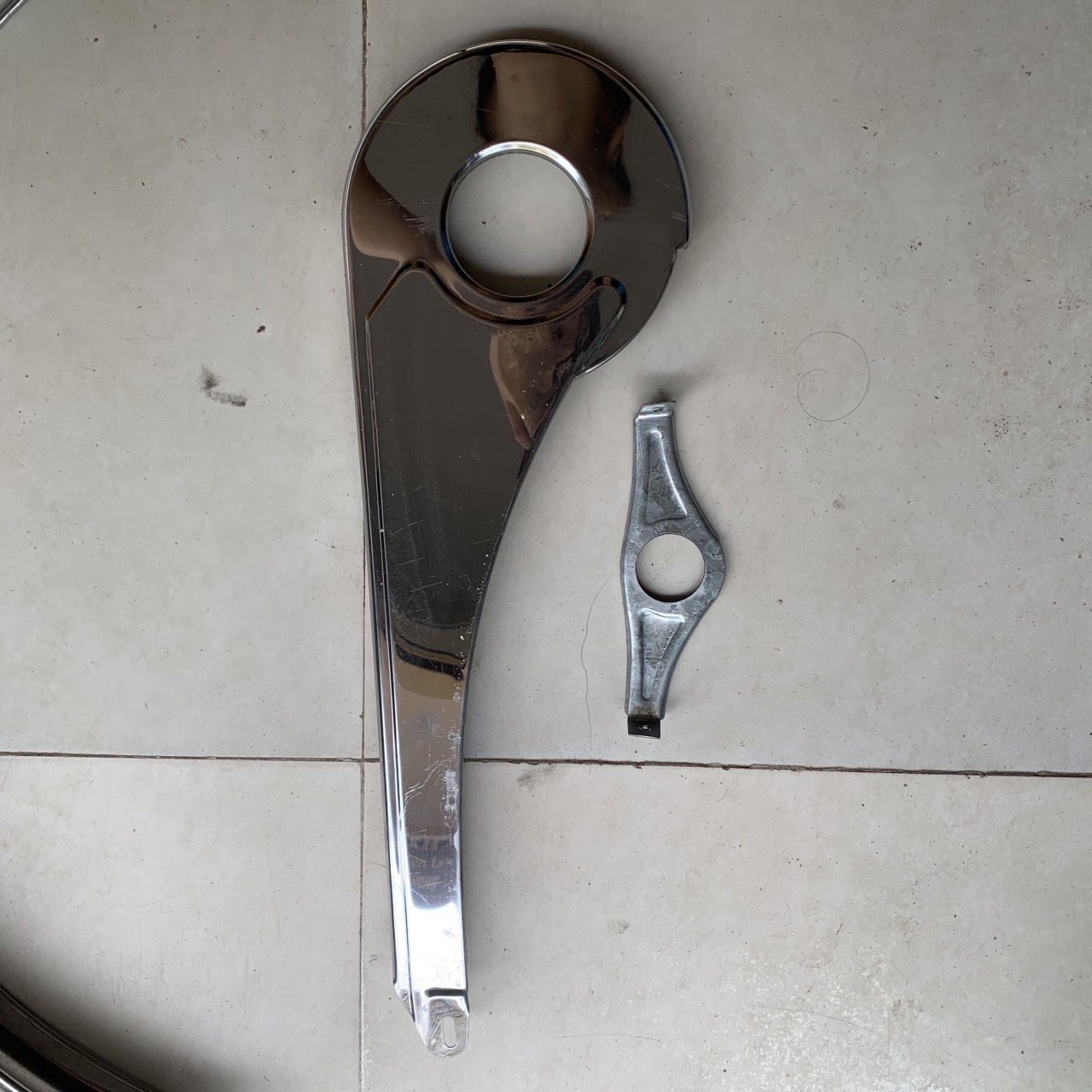 (Hàng đẹp, giá rẻ) Bộ chắn xích xe đạp inox chất lượng cao.