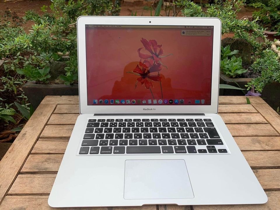 Máy tính cũ macb000k đời 2015 13.3in i5 ram 8gb ssd 256gb pin good 3-4h