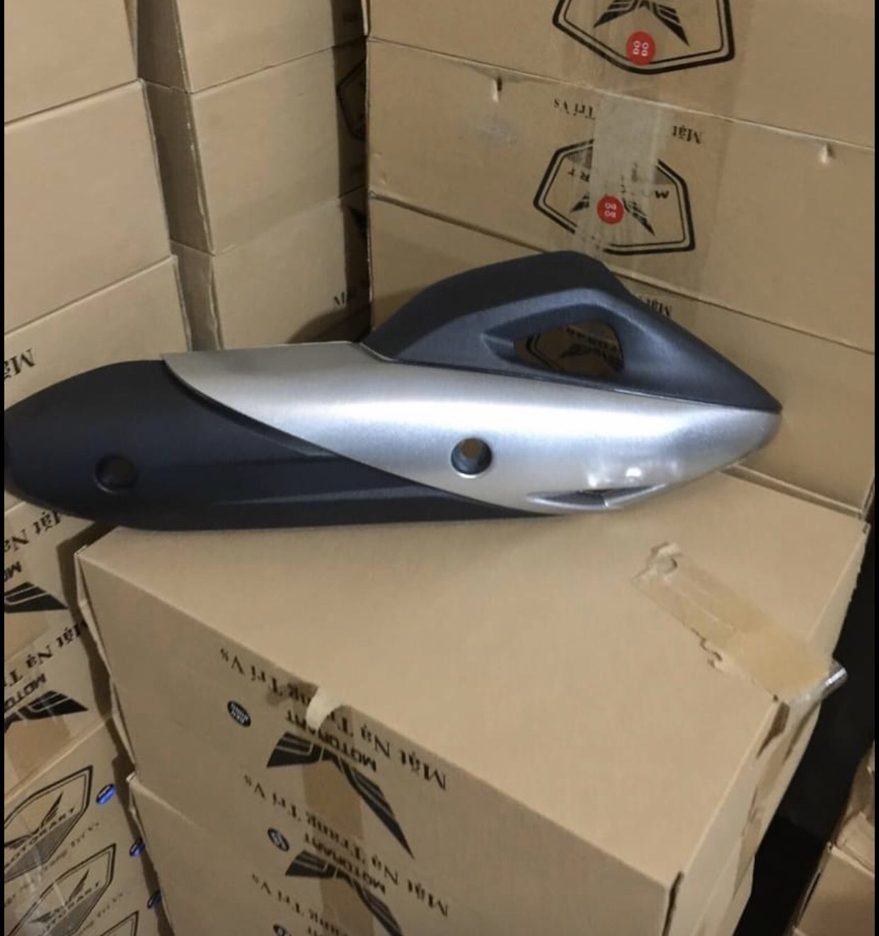 Ốp pô xe PCX 2018