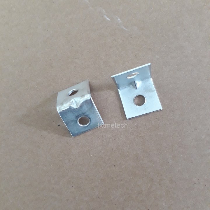Ke góc vuông 2 lỗ 20x20mm- 50 cái